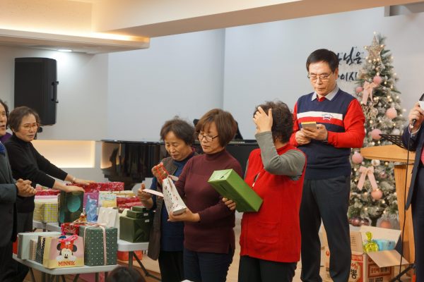 191225_성탄선물나눔-4