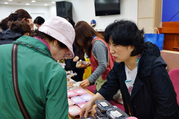 사랑의-바자회-09