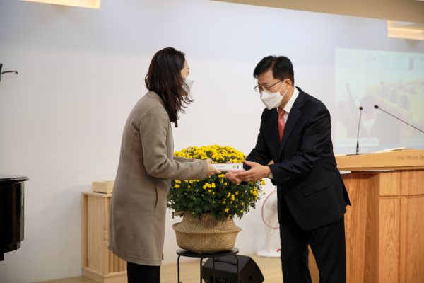 201108_새가족공부 수료 김희조 성도_02