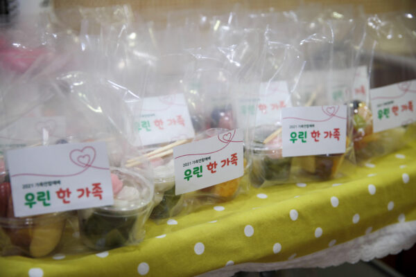 210509_가족연합예배 반찬나눔행사_02