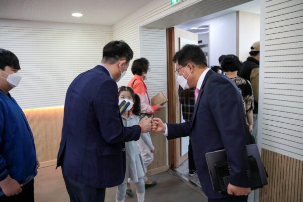 210509_가족연합예배_38