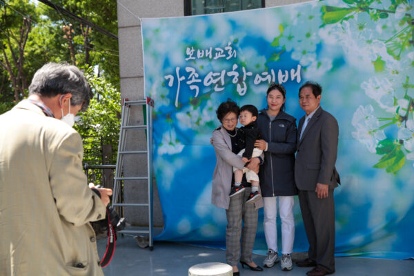 210509_가족연합예배_42