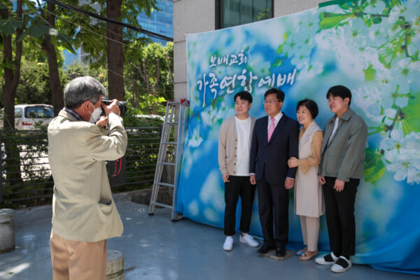 210509_가족연합예배_43