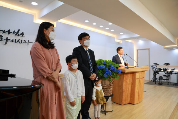 220529_박성은 목사님 사임_01