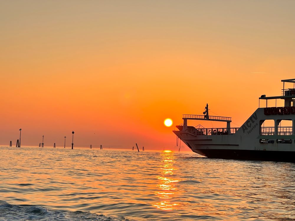 신랑이 더디 오므로(마 25:5)